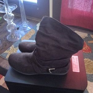 Womens black boots